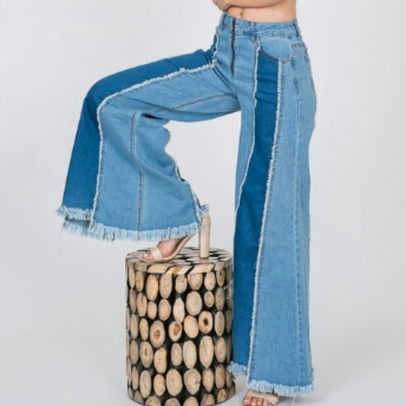 Only A Few Left💦- Two Toned Wide Leg Denim💨 - Picture 2 of 8